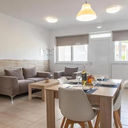 Hotel de apartamente Argiri & 3*