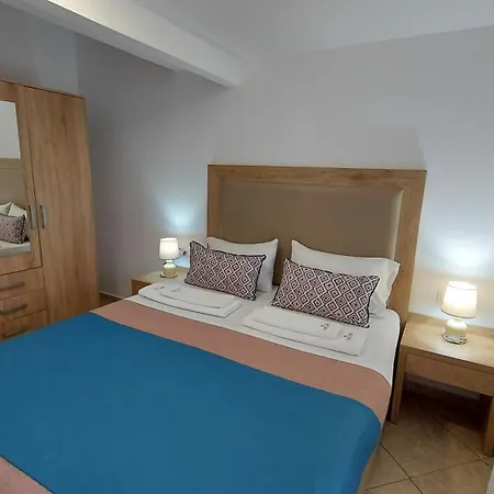 Argiri & Aparthotel 3*