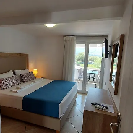 Argiri & Aparthotel